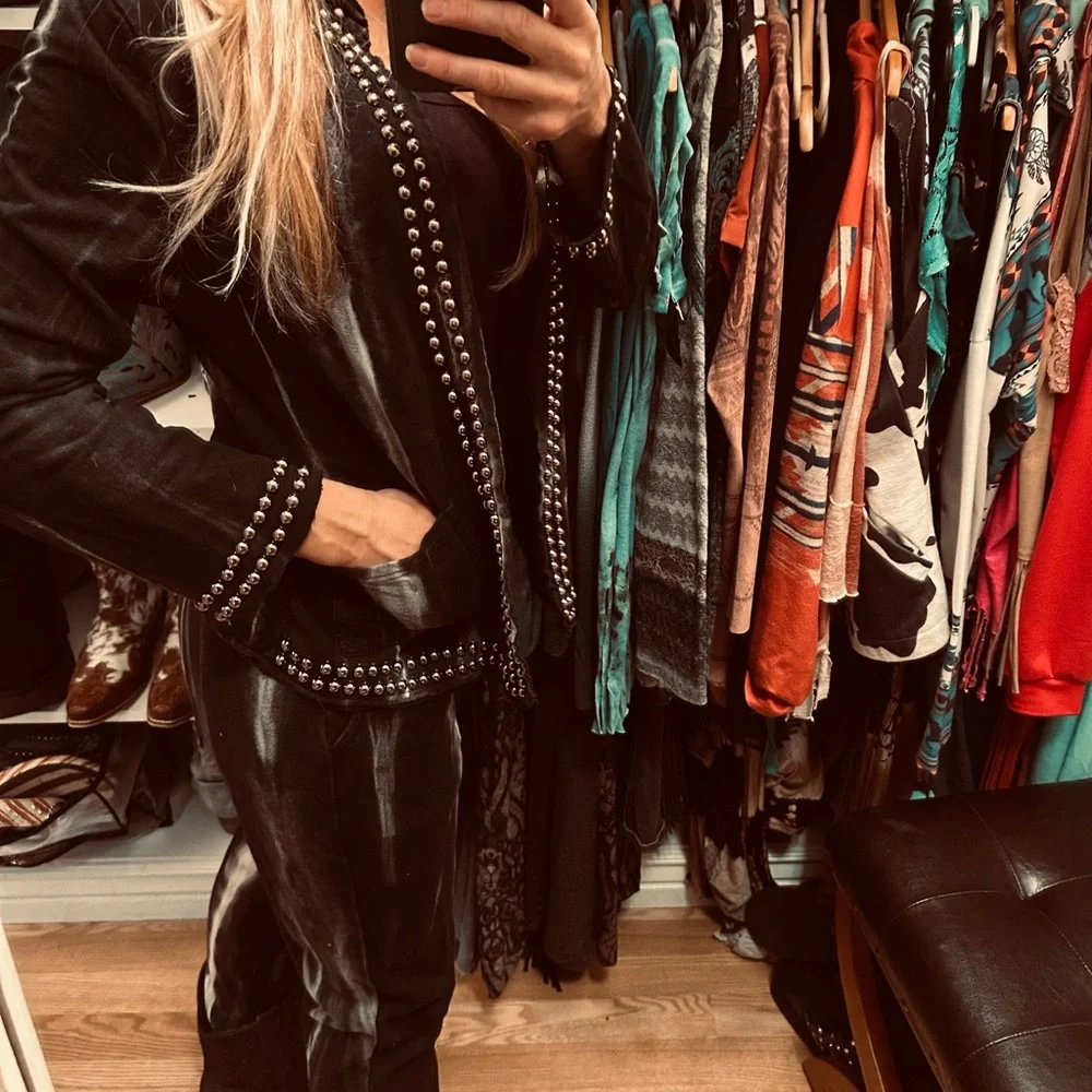 Vocal Black Tie Dye Studded Jacket and sweat pants sweat suit - Women - Picture 7 of 8